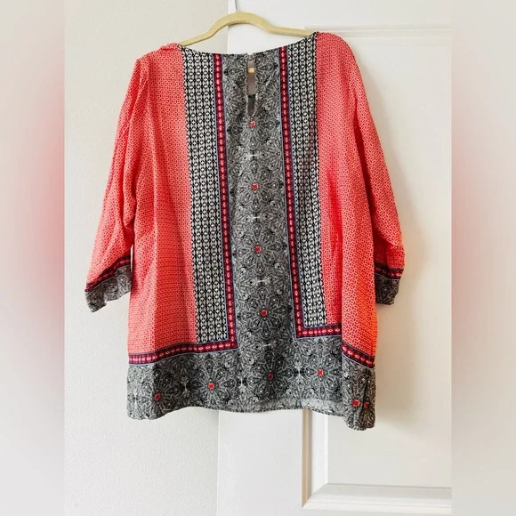 Rose & Olive Red and Black Tunic Top - Picture 11 of 11